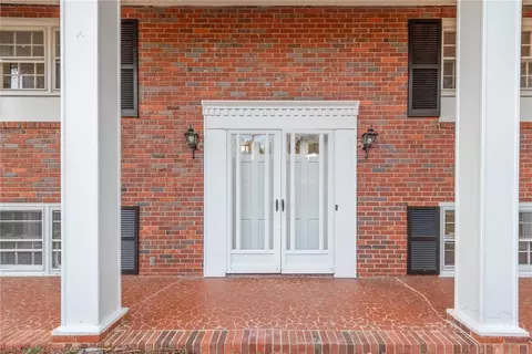 624 Brentwood Ct, Winston Salem, NC 27104