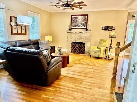 Living - 21 Maple Leaf Ln, Roaring Gap, NC 28668 photo 1 of 7