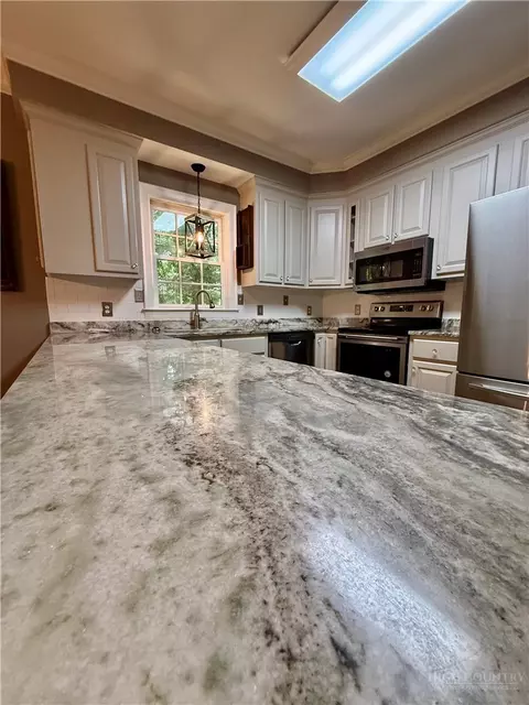 Kitchen - 21 Maple Leaf Ln, Roaring Gap, NC 28668 photo 3 of 3