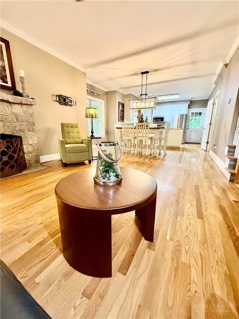 Living - 21 Maple Leaf Ln, Roaring Gap, NC 28668 photo 4 of 7