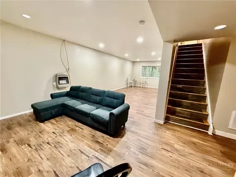 Living - 21 Maple Leaf Ln, Roaring Gap, NC 28668 photo 5 of 7