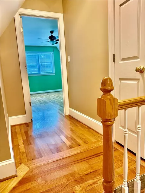 Entry Way - 21 Maple Leaf Ln, Roaring Gap, NC 28668 photo 3 of 4