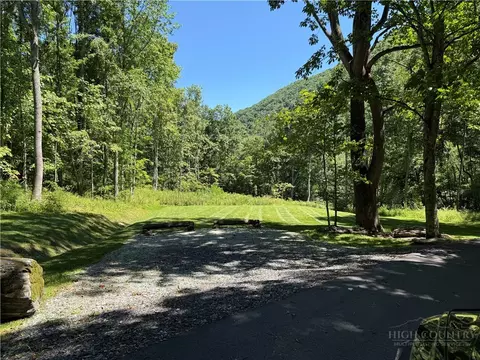 7 Wolfsbane Ln, Todd, NC 28684 photo 12