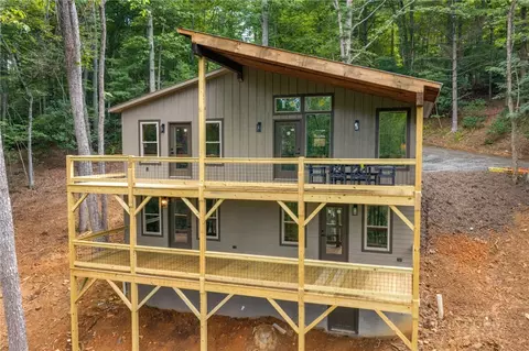 363 Switchback Ln, West Jefferson, NC 28694