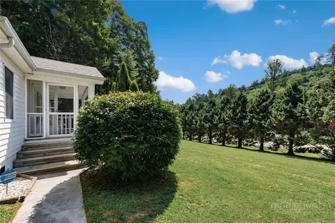 Exterior - 1384 E Staggs Creek Rd, Lansing, NC 28643 photo 5 of 12