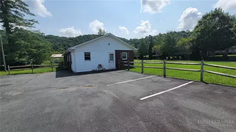 Exterior - 136 Ivy Dr, Boone, NC 28607 photo 4 of 4