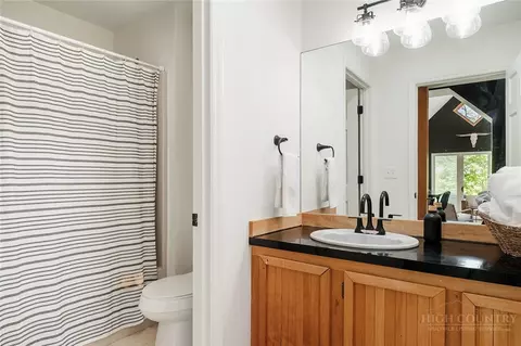 Bath - 193 Riverview Rd, Boone, NC 28607 photo 1 of 2