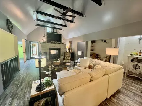 Living - 128 Hillside Ln, Jefferson, NC 28640 photo 2 of 3
