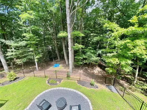 Exterior - 128 Hillside Ln, Jefferson, NC 28640 photo 7 of 8