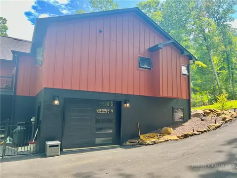 Exterior - 128 Hillside Ln, Jefferson, NC 28640 photo 5 of 8