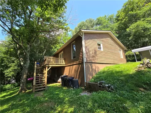 Exterior - 159 David Sides Rd, Boone, NC 28607 photo 3 of 11