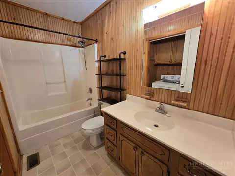 Bath - 159 David Sides Rd, Boone, NC 28607 photo 1 of 3