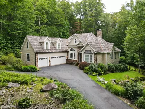 610 Rock Ledge Ln, Linville, NC 28646