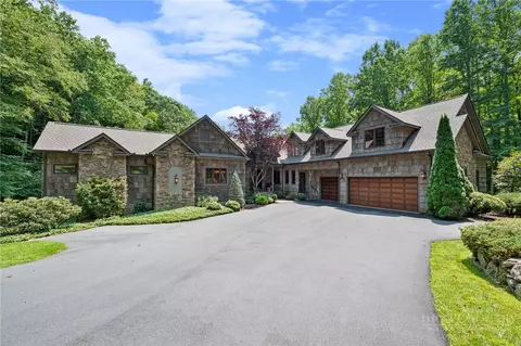 9335 Blackberry Rd, Lenoir, NC 28645