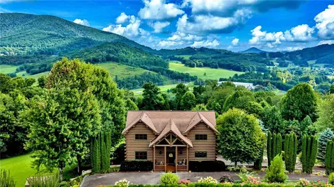 110 Primrose Pl, West Jefferson, NC 28694