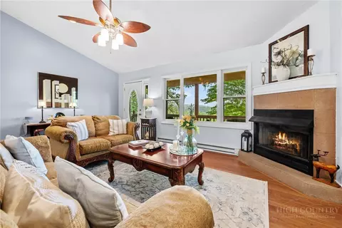 Living - 2587 Junaluska Rd, Boone, NC 28607 photo 2 of 4