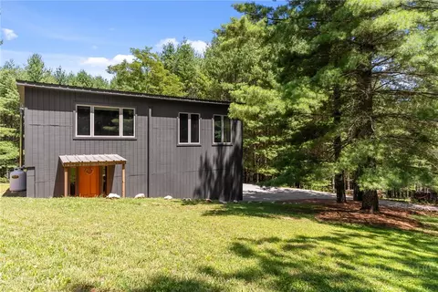 896 Alta Vista Ln, Sparta, NC 28675