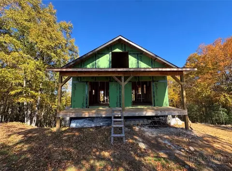 930 Falcon Ridge Dr, West Jefferson, NC 28694