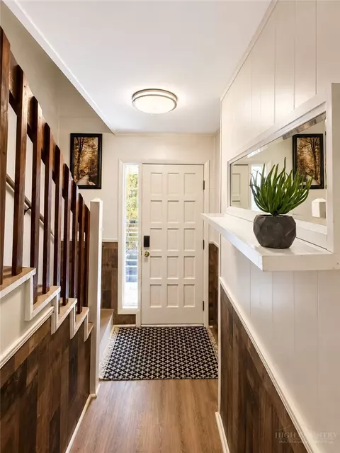 Entry Way - 101 Hornbeam Rd #7C, Banner Elk, NC 28604 photo 2 of 3