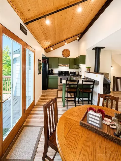 Dining - 101 Hornbeam Rd #7C, Banner Elk, NC 28604 photo 3 of 4
