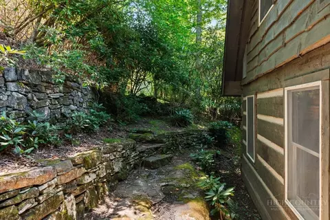 Exterior - 171 Grouse Covert Rd, Boone, NC 28607 photo 4 of 19