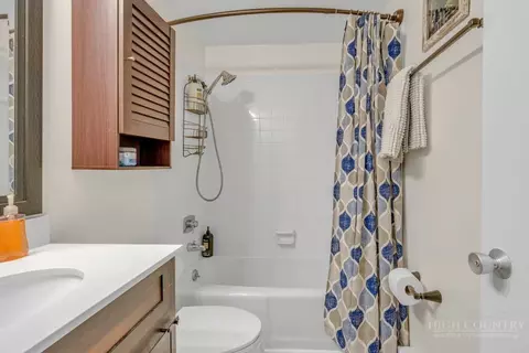 Bath - 108 Northridge #2A, Beech Mountain, NC 28604 photo 1 of 4