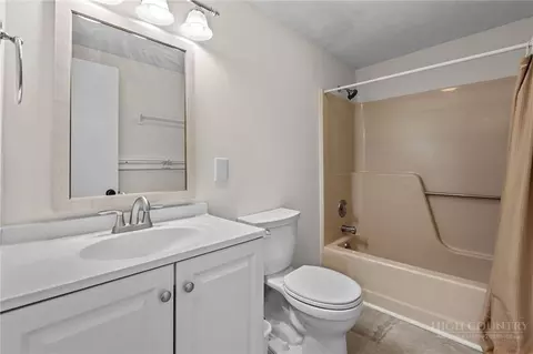 Bath - 188 Laurel Hill Dr, Boone, NC 28607 photo 1 of 2