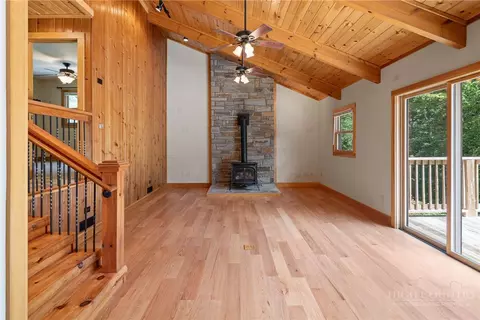 Living - 276 Storie Rd, Boone, NC 28607 photo 4 of 8