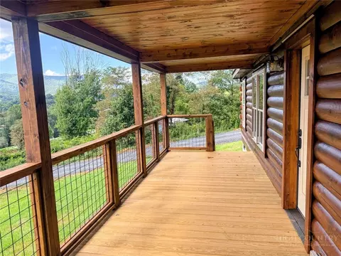 Exterior - 608 Willowbend Ln, Jefferson, NC 28640 photo 5 of 6