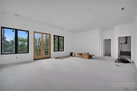 Living - 109 Pinnacle Ridge Rd, Beech Mountain, NC 28604 photo 7 of 9