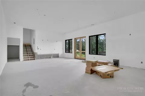 Living - 109 Pinnacle Ridge Rd, Beech Mountain, NC 28604 photo 9 of 9