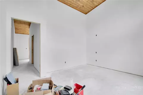Bedroom - 109 Pinnacle Ridge Rd, Beech Mountain, NC 28604 photo 3 of 6
