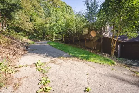 Exterior - 351 Lynn Hill Rd, Boone, NC 28607 photo 6 of 13
