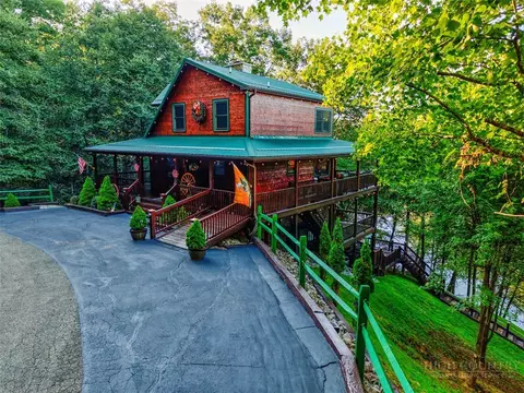 289 Spring Meadows Way, Piney Creek, NC 28663