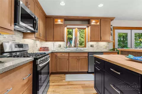 Kitchen - 182 Forestridge Dr, Boone, NC 28607 photo 3 of 4