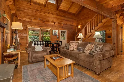 Living - 412 Laurel Cir, Deep Gap, NC 28618 photo 4 of 9