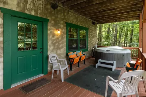 Exterior - 412 Laurel Cir, Deep Gap, NC 28618 photo 7 of 10