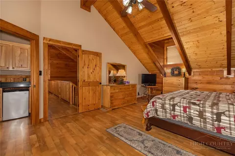 Bedroom - 412 Laurel Cir, Deep Gap, NC 28618 photo 6 of 9