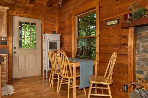 Dining - 412 Laurel Cir, Deep Gap, NC 28618 photo 1 of 1