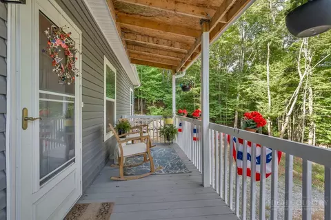 Exterior - 211 Wild Daisy Ln, Beech Mountain, NC 28604 photo 1 of 2
