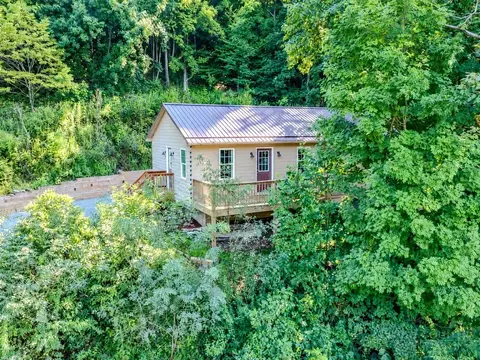 1401 Laurel Crk, Sugar Grove, NC 28679