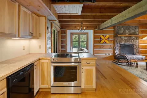 Kitchen - 276 E Rivers Edge, Boone, NC 28607 photo 3 of 4