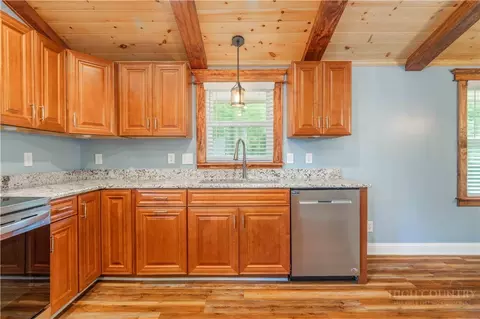Kitchen - 81 Pine Tree Dr, Roaring Gap, NC 28668 photo 3 of 5