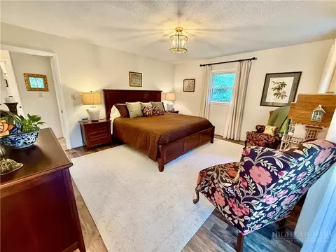 Bedroom - 95 Pine Tree Dr, Roaring Gap, NC 28668 photo 1 of 5