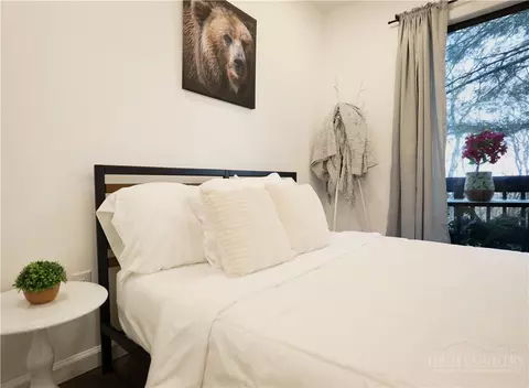 Bedroom - 101 Mid Holiday Ln #E119, Beech Mountain, NC 28604 photo 5 of 8