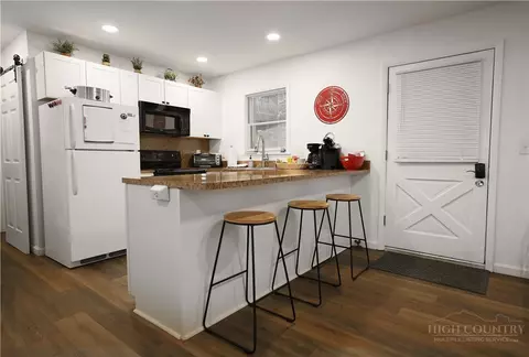 Kitchen - 101 Mid Holiday Ln #E119, Beech Mountain, NC 28604 photo 1 of 2