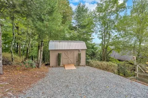 Exterior - 526 Welcome Way, Boone, NC 28607 photo 6 of 10