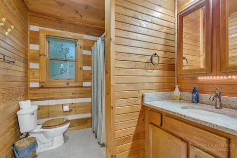 Bath - 526 Welcome Way, Boone, NC 28607 photo 1 of 3