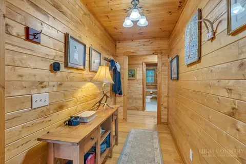 Entry Way - 526 Welcome Way, Boone, NC 28607 photo 2 of 3