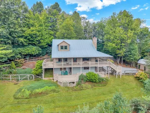 Exterior - 526 Welcome Way, Boone, NC 28607 photo 9 of 10
